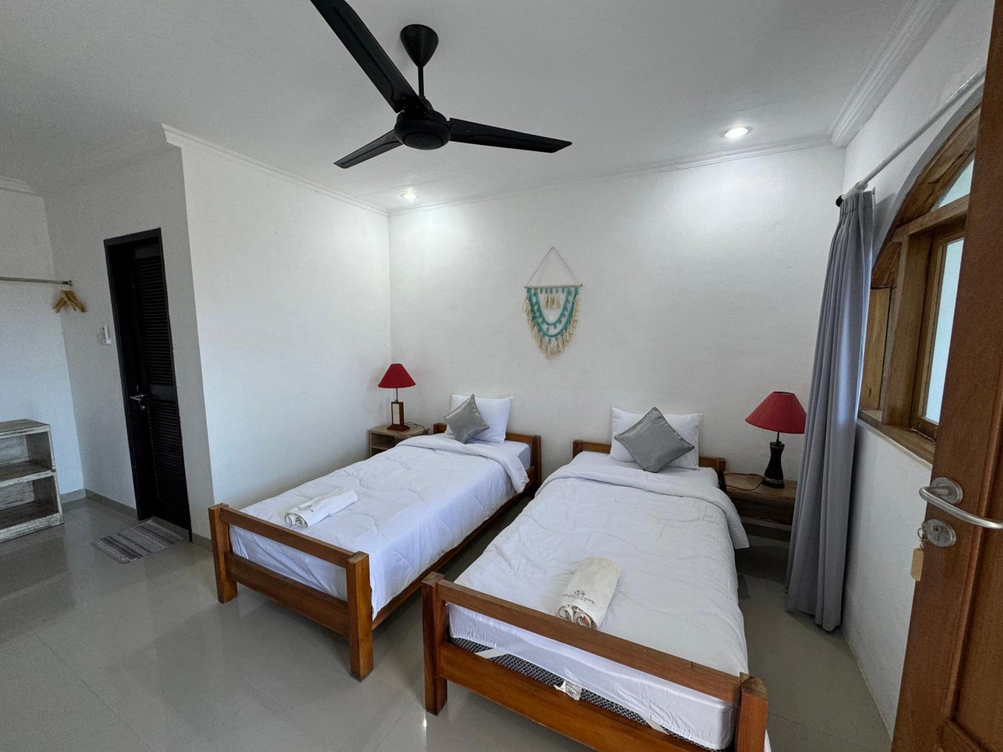 Kov Ceningan Hotell Lembongan Exteriör bild